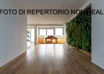 Interno palazzo - Negozio viale Alessandro Guidoni, Firenze (zona Santa Maria Novella) - foto 23