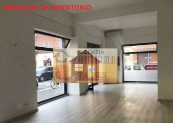 Interno non residenziale - Negozio viale Alessandro Guidoni, Firenze (zona Santa Maria Novella) - foto 28