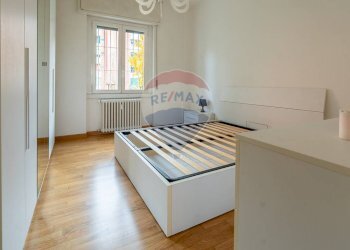 Camera / camera da letto - Bilocale VIA LORENTEGGIO
 
203, Milano - foto 9