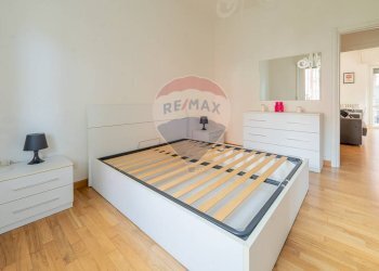 Camera / camera da letto - Bilocale VIA LORENTEGGIO
 
203, Milano - foto 11