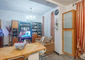 Sala da pranzo - Trilocale corso Monte Grappa, Genova (zona San Fruttuoso) - foto 2