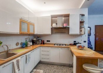 Cucina - Trilocale corso Monte Grappa, Genova (zona San Fruttuoso) - foto 8