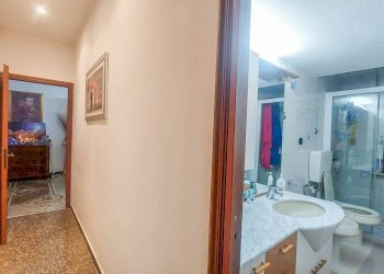 Corridoio - Trilocale corso Monte Grappa, Genova (zona San Fruttuoso) - foto 12