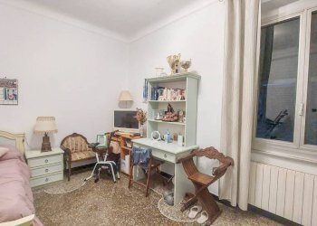 Camera da letto - Trilocale corso Monte Grappa, Genova (zona San Fruttuoso) - foto 18