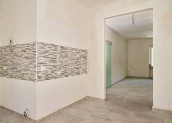 Interno non residenziale - Appartamento via Benedetto Croce, 1, Pinerolo - foto 9