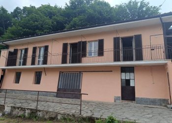 Facciata - Villa Borgata Azzario, 19, Villar Perosa - foto 1