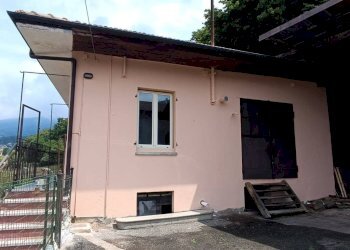 Facciata - Villa Borgata Azzario, 19, Villar Perosa - foto 6