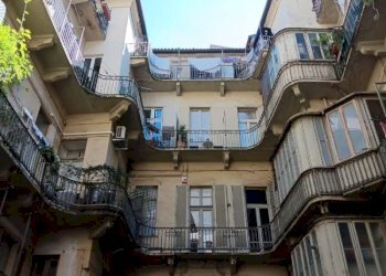 INTERNO CORTILE - Shop via Carlo Alberto, 1, Torino (neighborhood Centro) - photo 10