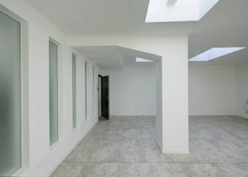 Interno palazzo - Office via Abate Antonio Vassalli Eandi, 24, Torino (neighborhood Cit Turin) - photo 15