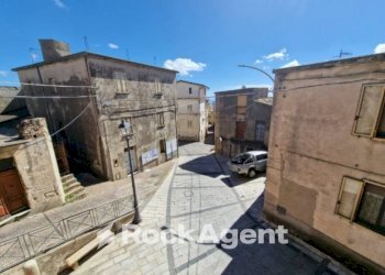 Negozio piazza Francesco Fragale, Andali - foto 7