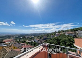 Negozio piazza Francesco Fragale, Andali - foto 8