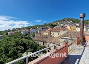 Negozio piazza Francesco Fragale, Andali - foto 10