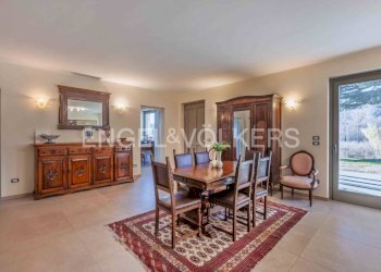 Salone - Villa via Pesio, Corneliano d'Alba - foto 2