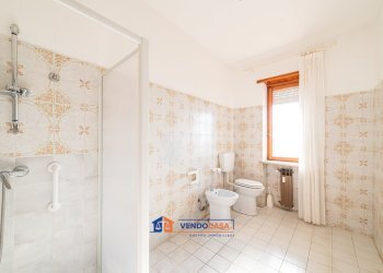 Trilocale Carmagnola - foto 13