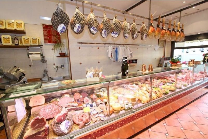 panagia negozio macelleria.JPG - Locale Commerciale Viale Santa Panagia, Siracusa - foto 3