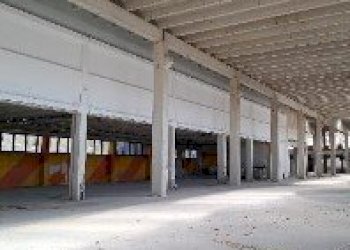 3.jpg - Locale Commerciale Piazza Marconi 4, Gozzano - foto 2