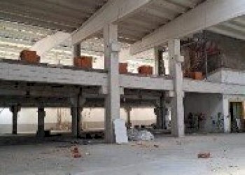 5.jpg - Locale Commerciale Piazza Marconi 4, Gozzano - foto 4