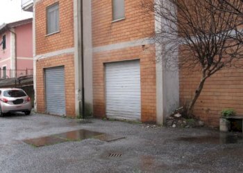 2.png - Magazzino Via Fratelli Canepa 48B, Serra Riccò - foto 1