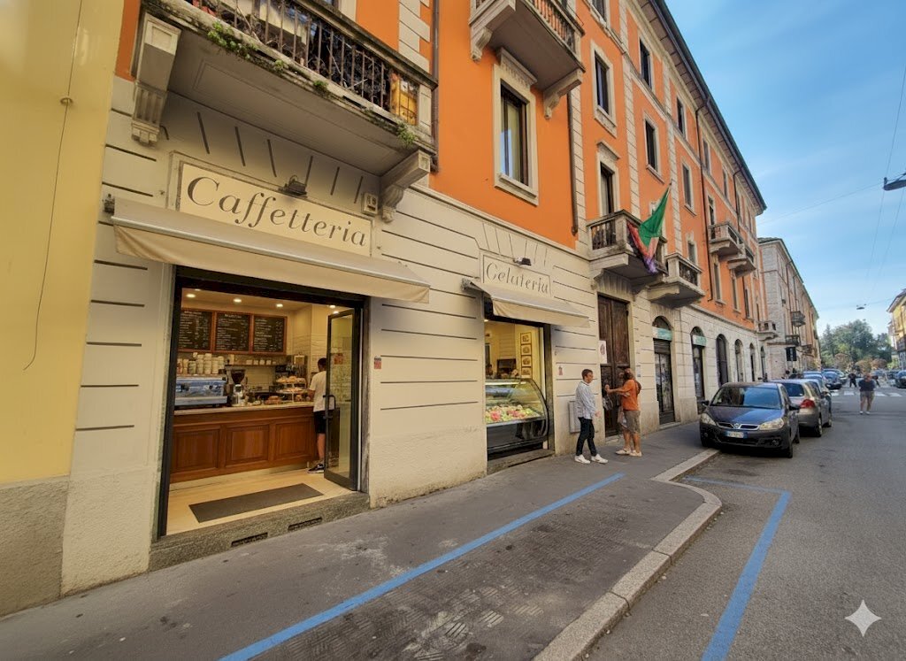 Locale Commerciale Via Monte Palombino 10, Milano - foto 1