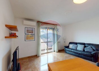 Bilocale Via Rubaldo Merello, 74 
 Molassana, Genova (zona Molassana) - foto 1