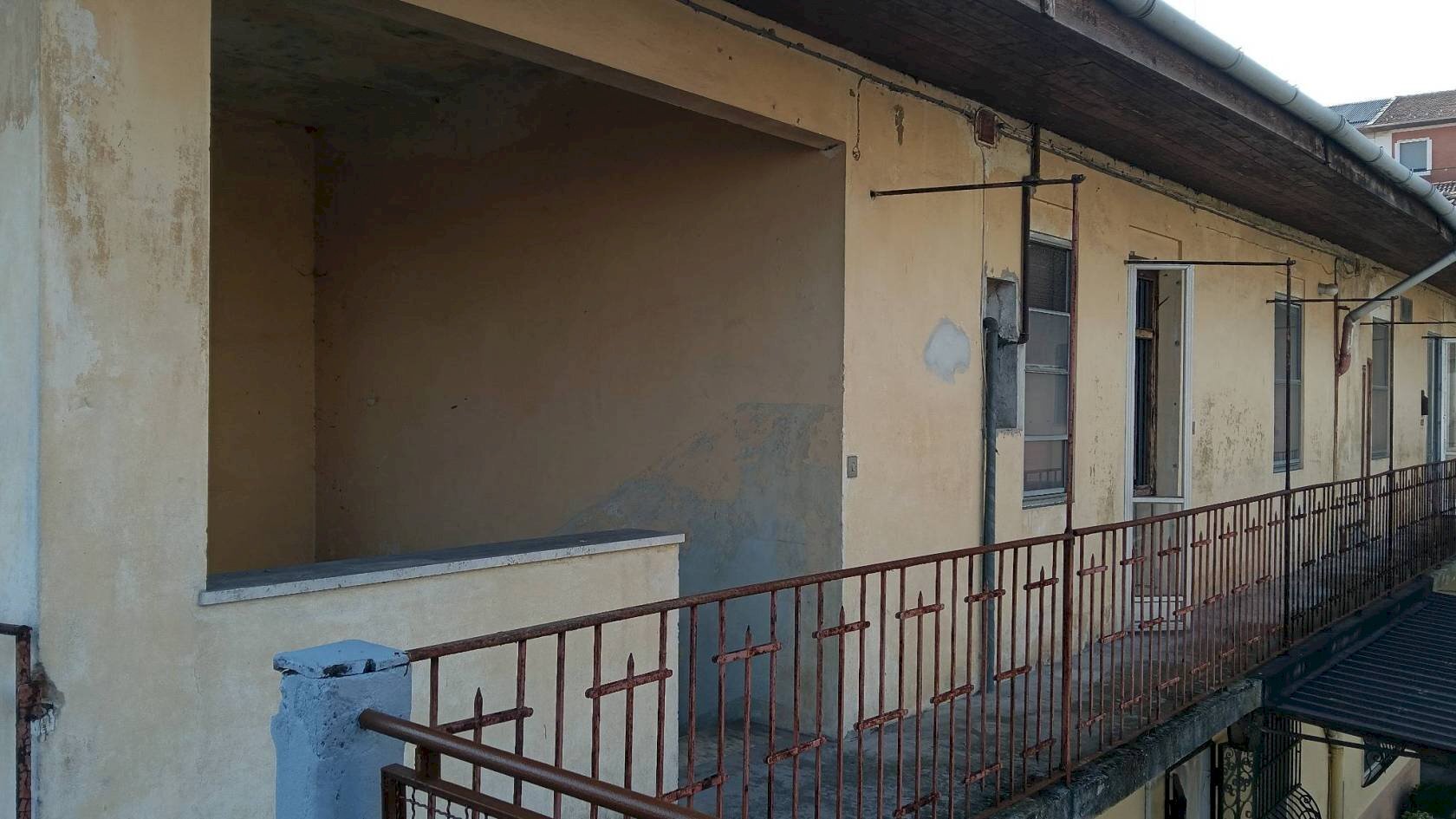 Apartment Via Alessandro di Gifflenga, 9, Vercelli - photo 3