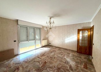 Quadrilocale Via Hector Berlioz, Genova (zona Rivarolo) - foto 1