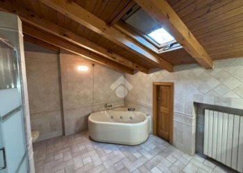 Two-room apartment Via Monte Grappa, Corbetta - photo 25