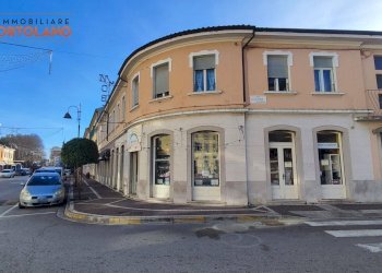 Foto 1 - Locale Commerciale Via Duca D'aosta
29, Monfalcone - foto 1