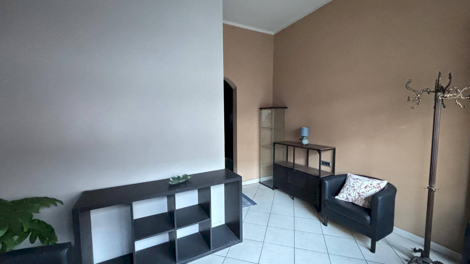 Foto 3 - Locale Commerciale Via Chambery
 
33, Aosta - foto 3