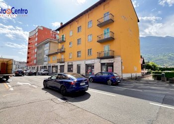 Foto 10 - Locale Commerciale Via Chambery
 
33, Aosta - foto 10