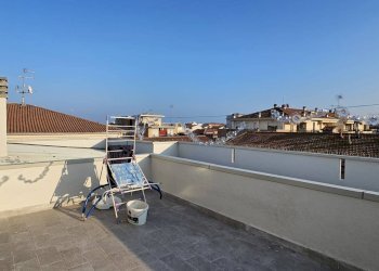 Foto 3 - Quadrilocale via nievo
 
32, Giulianova - foto 3