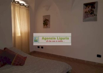 Camera da letto - Quadrilocale Via Maraldi
 
5, Perinaldo - foto 25