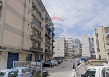 Edificio all\'aperto - Box Via Zanardelli trav, di via Bonasforza
 
22-24.26, Bari - foto 1