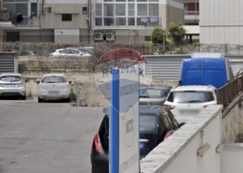 Edificio all\'aperto - Box Via Zanardelli trav, di via Bonasforza
 
22-24.26, Bari - foto 2