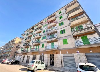 Edificio all\'aperto - Trilocale Via Agostino Gioia
 
170, Giovinazzo - foto 1