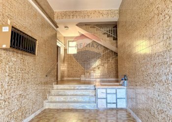Ricezione / Lobby - Trilocale Via Agostino Gioia
 
170, Giovinazzo - foto 2