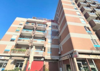 Edificio all\'aperto - Appartamento Viale John Fitzgerald Kennedy
 
75, Bari - foto 1