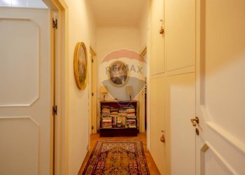 Hall / corridoio - Appartamento Via Cairoli
 
51, Bari - foto 14