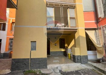 Edificio all\'aperto - Casa semi indipendente via marconi
 
40, Besano - foto 16