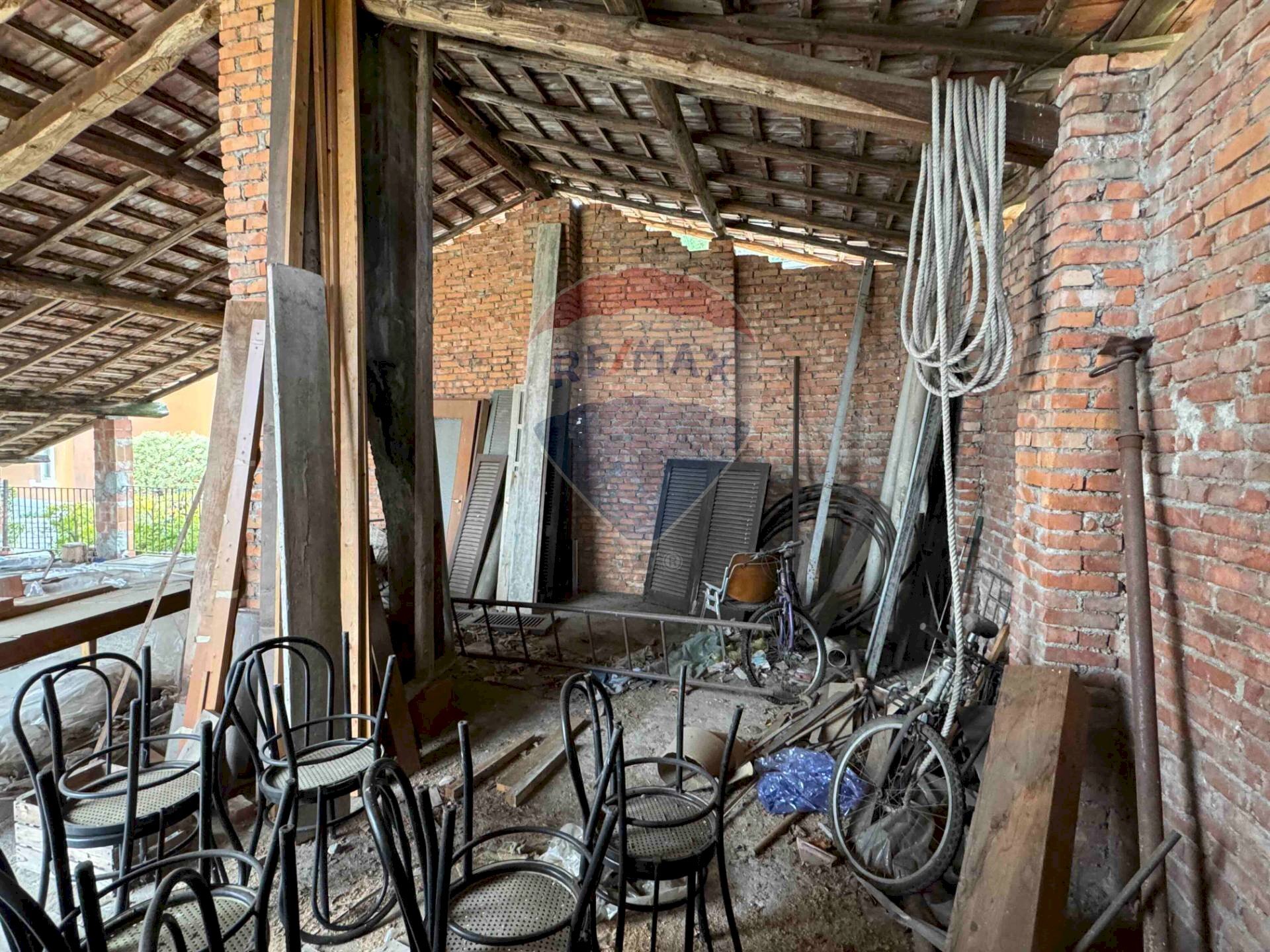 Dettagli - Rustico VIA E. STUCCHETTI
23, Besozzo - foto 3