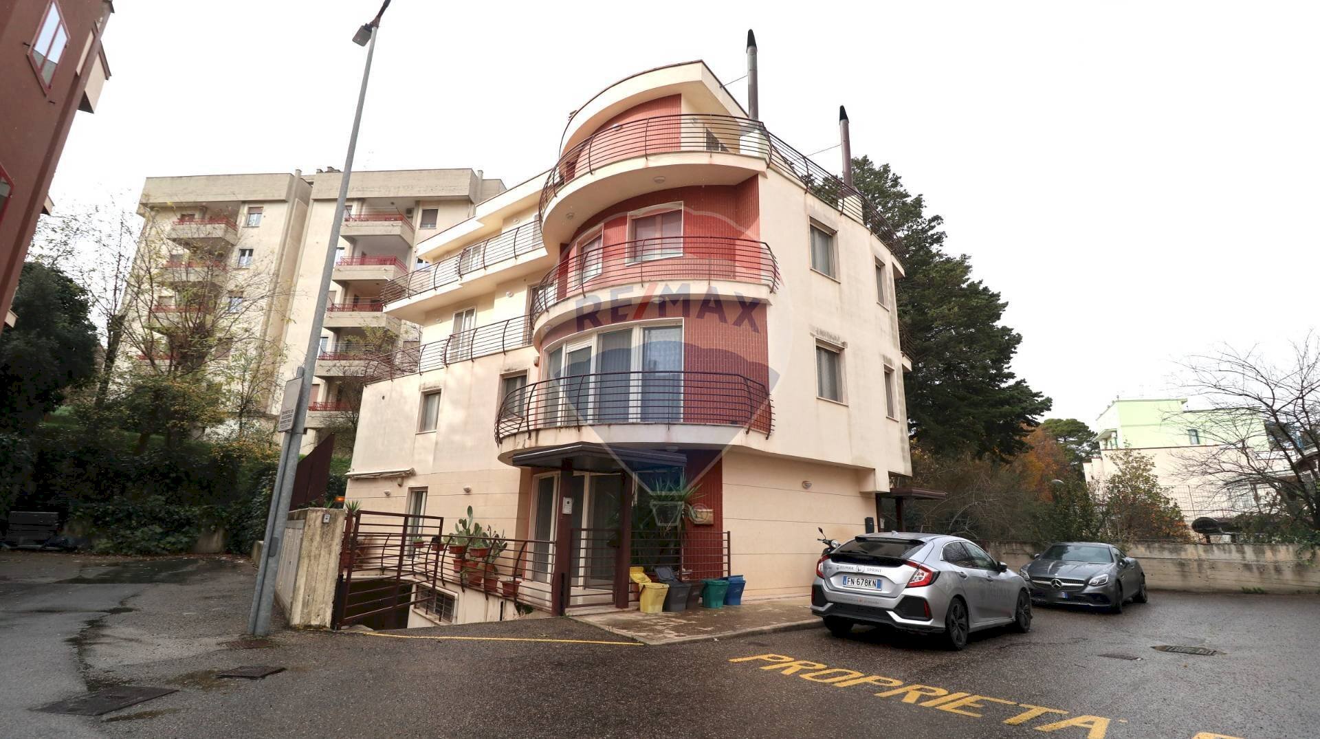 Edificio all\'aperto - Casa indipendente Matera - foto 1