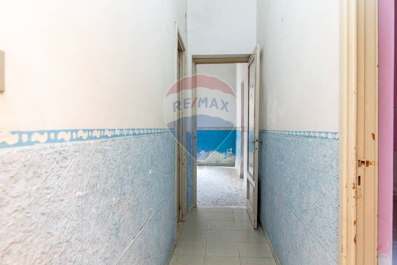 Hall / corridoio - Independent house via Terza Retta Levante
 
305, Belpasso - photo 2