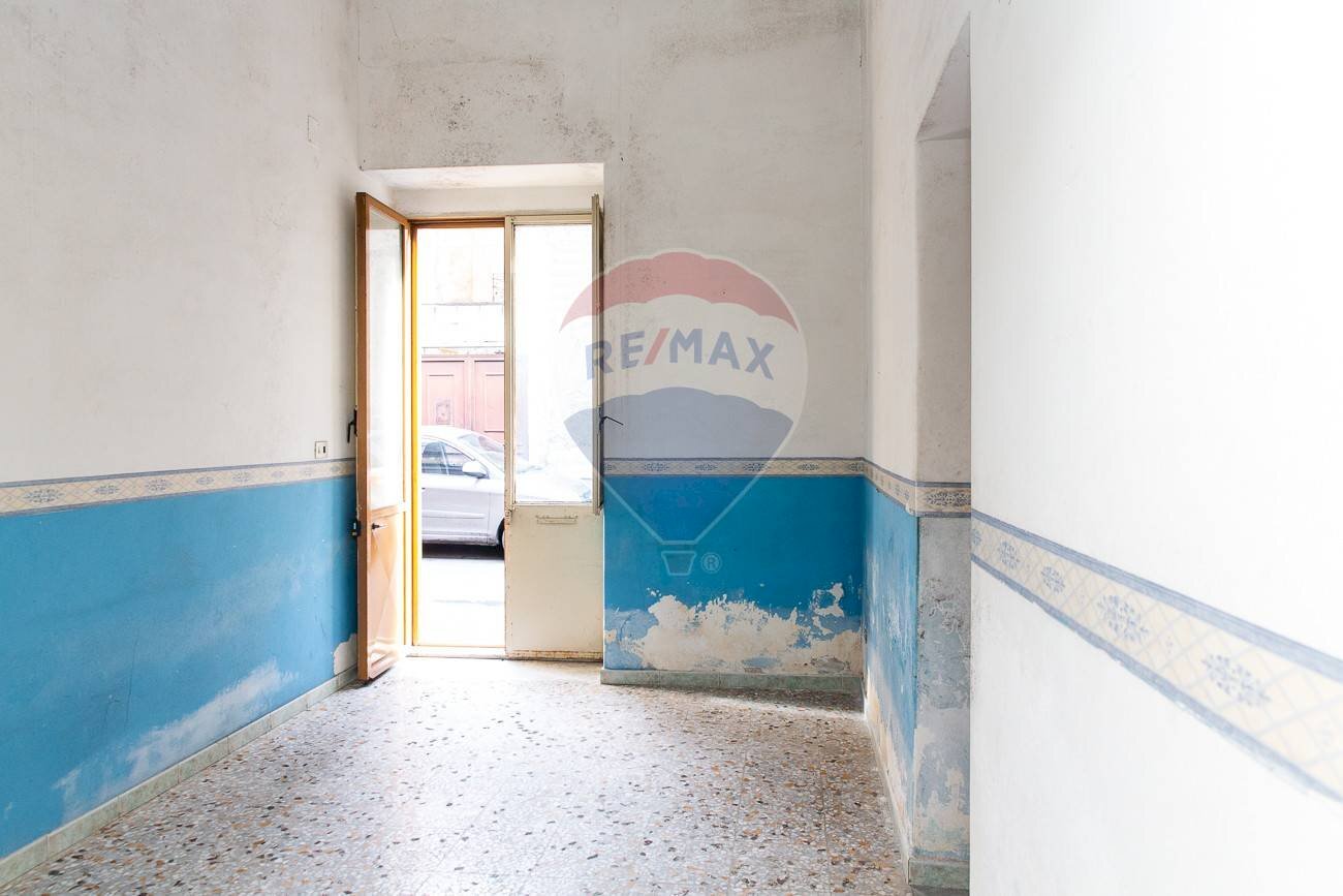 Stanza vuota - Independent house via Terza Retta Levante
 
305, Belpasso - photo 3