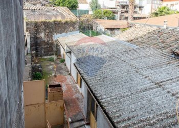 Edificio all\'aperto - Casa indipendente via Terza Retta Levante
 
305, Belpasso - foto 23