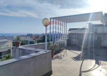 Terrazza - Appartamento Viale Angelo Vasta
 
4, Catania - foto 1