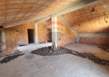 Interni piano mansardato - Appartamento Via Esperia
 
41, Linguaglossa - foto 25