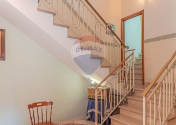 Scale - Casa indipendente Via Laudani
 
85, Biancavilla - foto 5