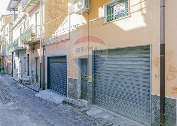 Edificio all\'aperto - Casa indipendente Via Laudani
 
85, Biancavilla - foto 31