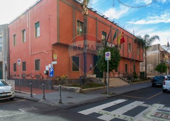 Edificio all\'aperto - Cafeteria - Cold Bar via Guglielmo Marconi
 
25, Gravina di Catania - photo 4