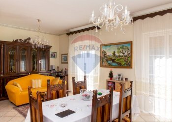 Sala da pranzo - Quadrilocale Via Sebastiano Catania
 
316, Catania - foto 1